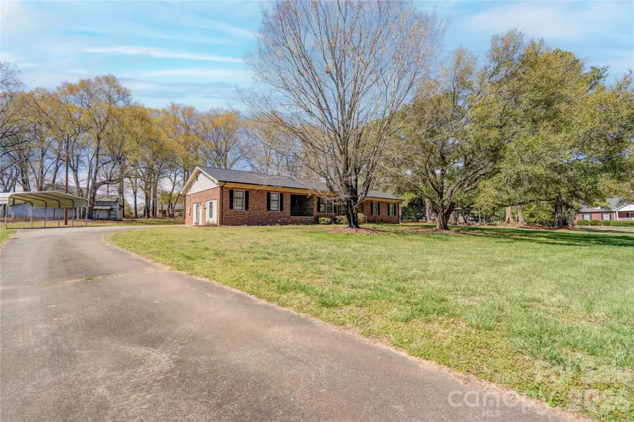 431 N Main Street, Boiling Springs, NC 27239 - #3