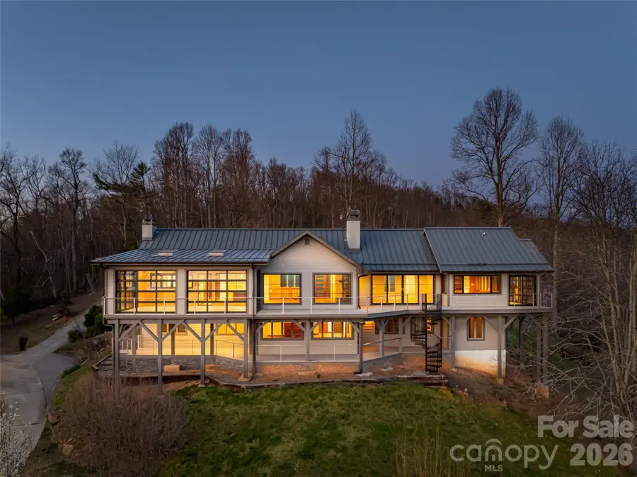 525 Elk Mountain Scenic Highway, Asheville, NC 28804 - #2