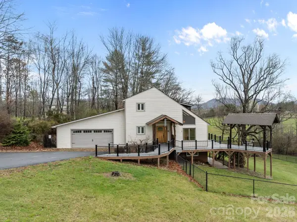 234 Justice Ridge Road, Candler, NC 28715
