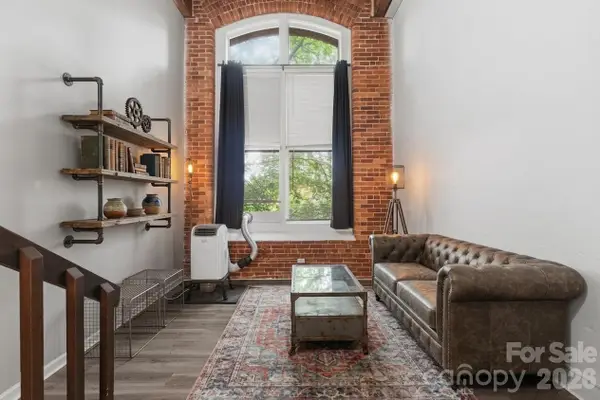 201 S Hoskins Road #219, Charlotte, NC 28208