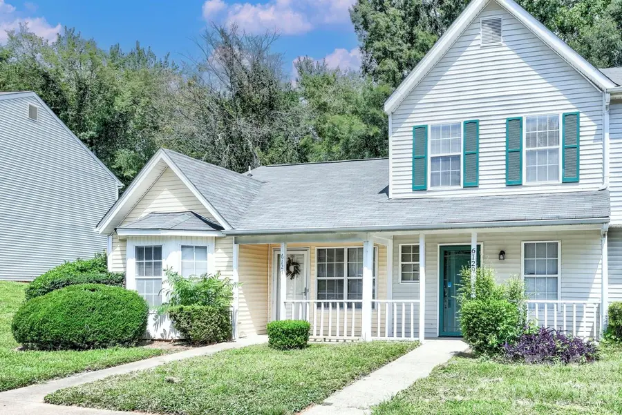 6129 Windsor Gate Lane, Charlotte, NC 28215 - #2