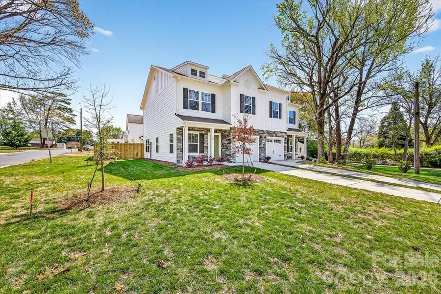 2032 Mandarin Boulevard, Charlotte, NC 28205 - #2