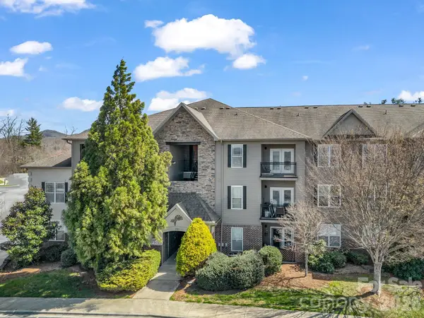 291 Brickton Village Circle #304, Fletcher, NC 28732