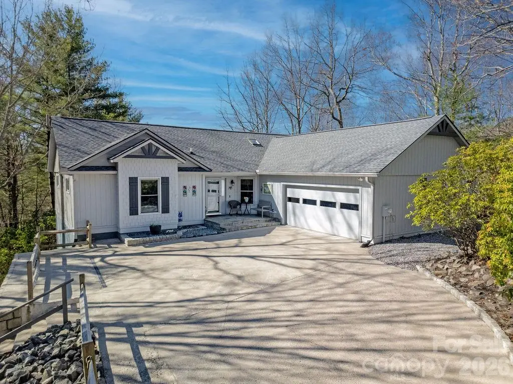 552 Kanasgowa Drive, Brevard, NC 28712 - #1