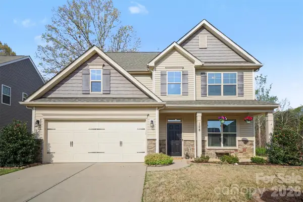 128 Lantern Acres Drive, Mooresville, NC 28115