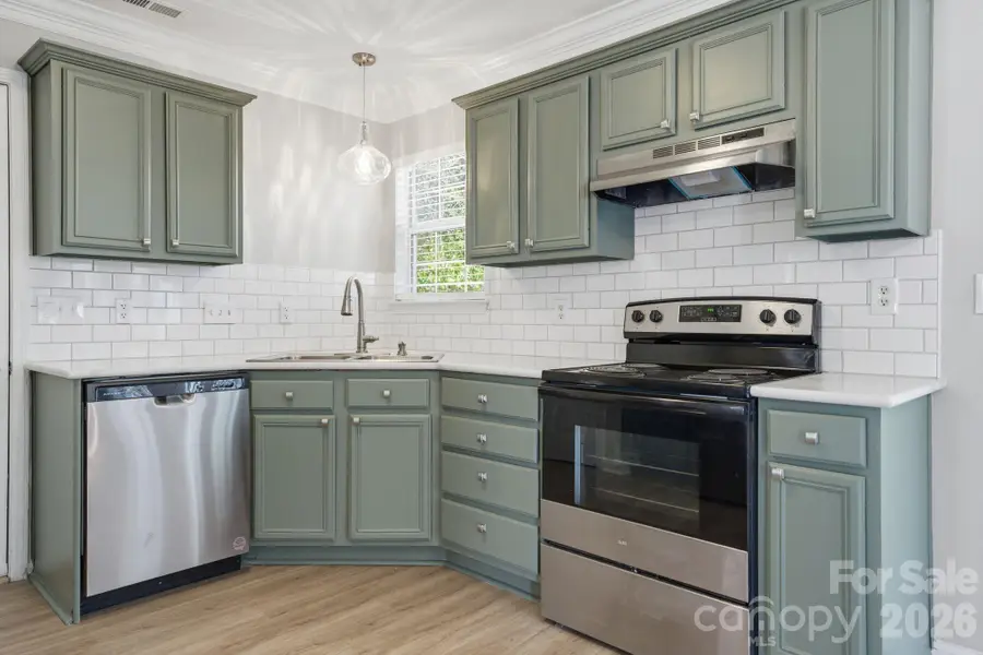 10122 Northwoods Forest Drive, Charlotte, NC 28214 - #3