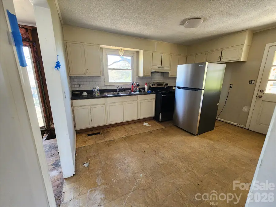 2920 Glendale Avenue, Kannapolis, NC 28081 - #2