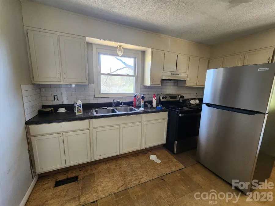 2920 Glendale Avenue, Kannapolis, NC 28081 - #3