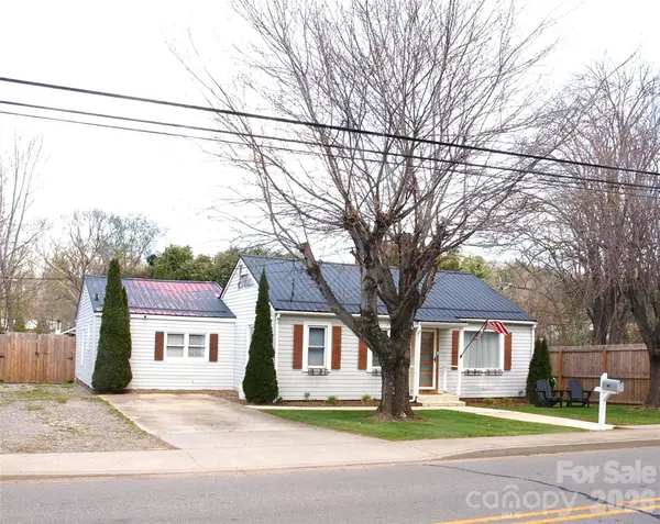 316 Hazelwood Avenue, Waynesville, NC 28786