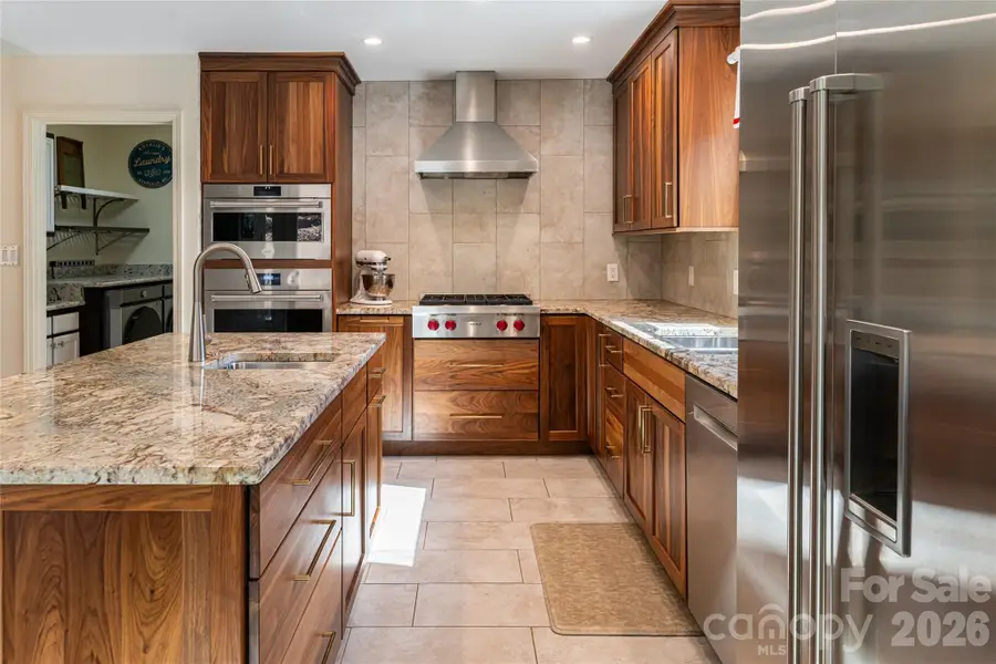 106 Oak Hollow Court, Asheville, NC 28805 - #2