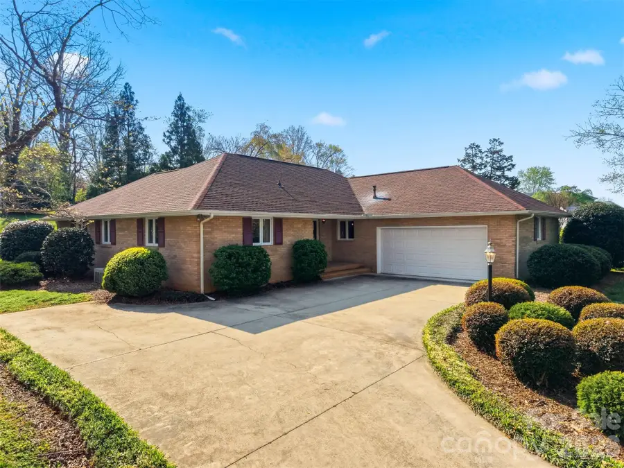 5523 Pine Lake Court, Hickory, NC 28601 - #2