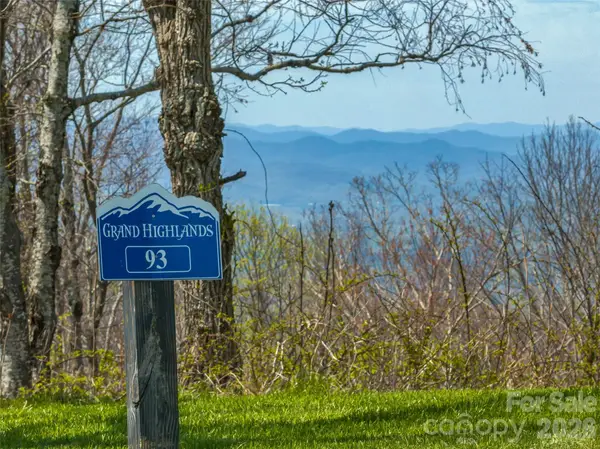 487 Grand Highland Drive #93, Hendersonville, NC 28792