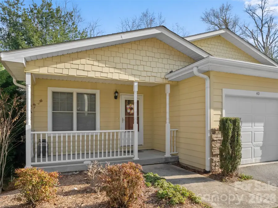 40 Spring Village Lane, Hendersonville, NC 28739 - #3