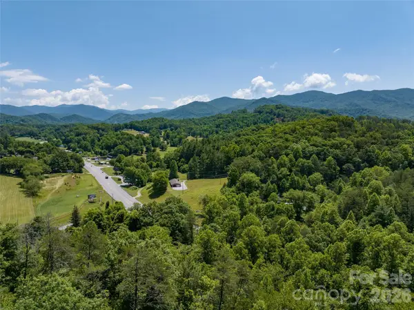 1409 Us 441 Highway, Whittier, NC 28789