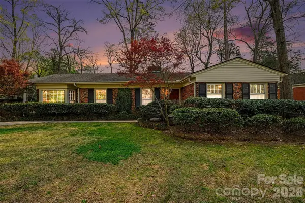 370 Summit Court Se, Concord, NC 28025