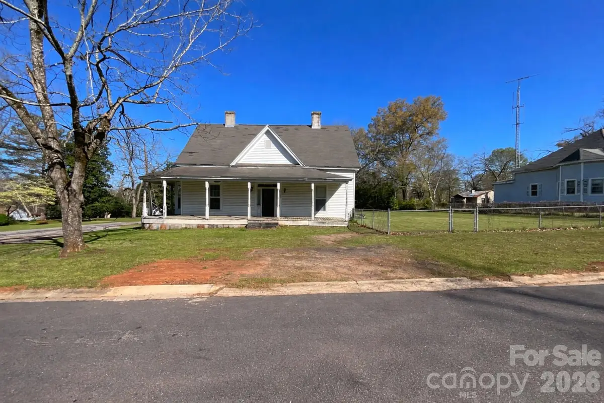 416 W Liberty Street, Winnsboro, SC 29180 - #1