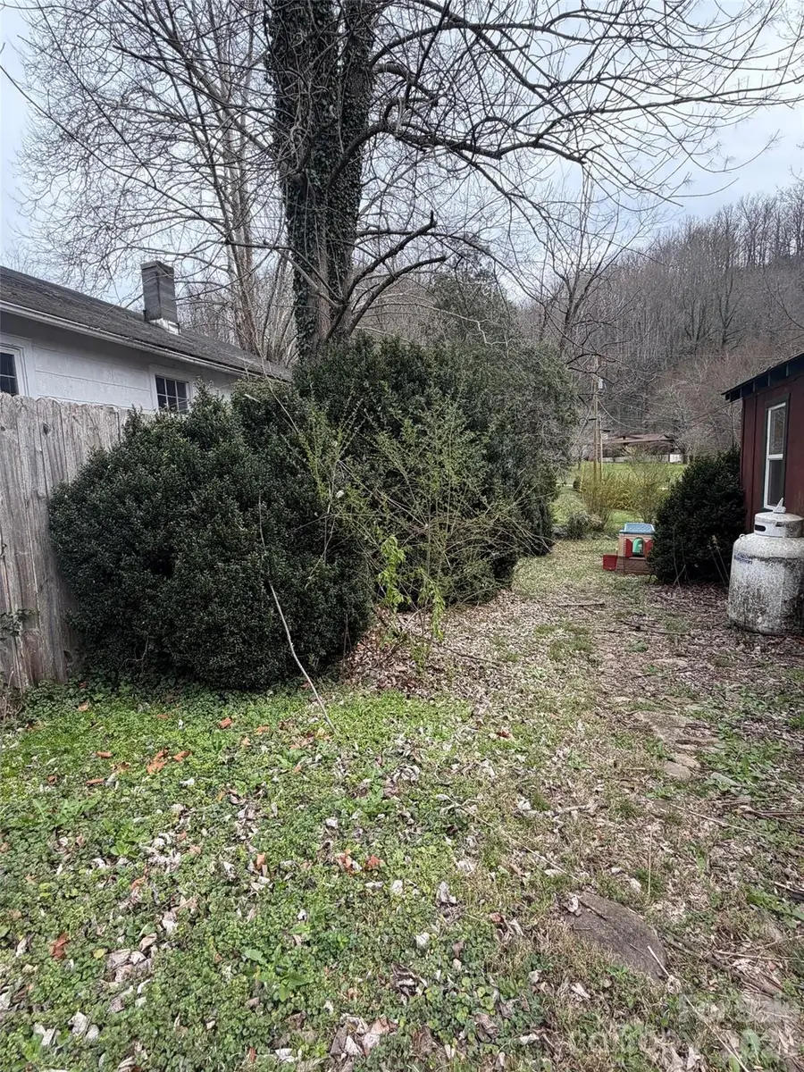 28 Red Bridge Lane, Sylva, NC 28779 - #2