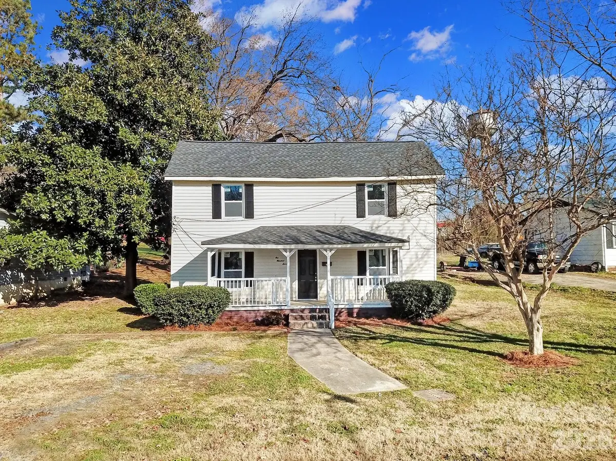 107 E Georgia Avenue, Bessemer City, NC 28016 - #1