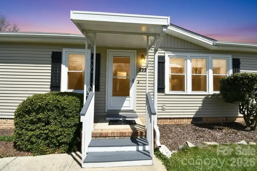 222 Cranbrook Circle, Hendersonville, NC 28792 - #2