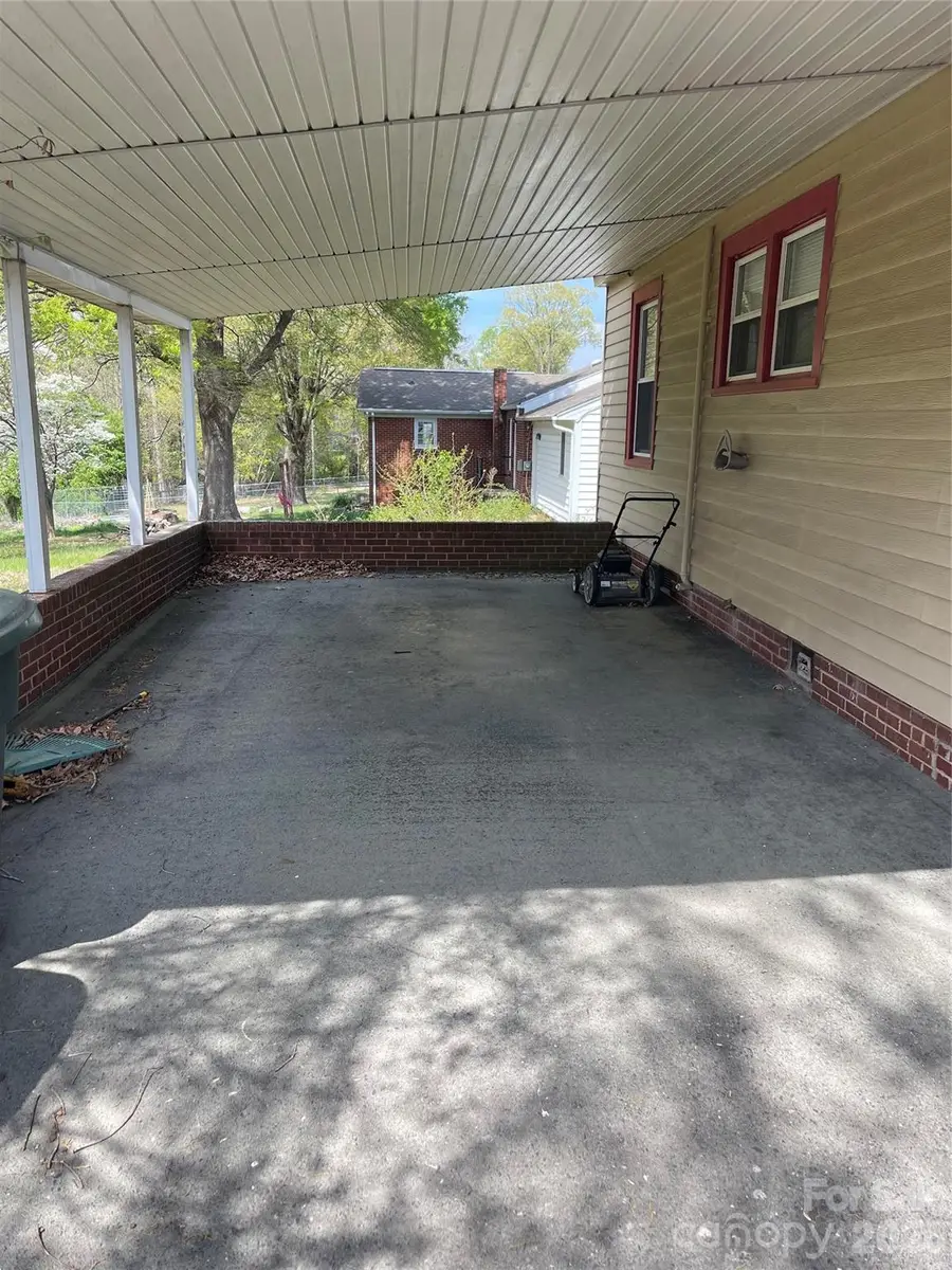 950 Cliff Road, Asheboro, NC 27203 - #3