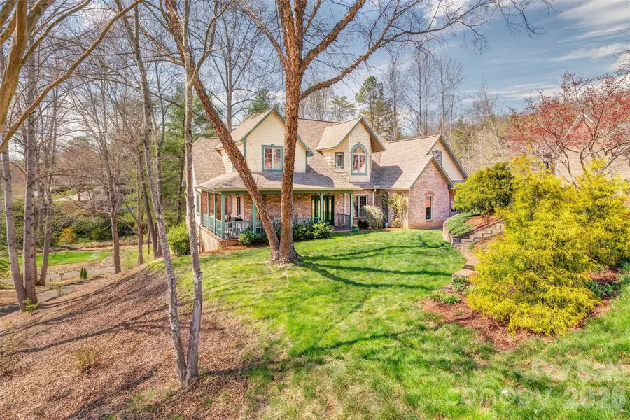 46 Valley Drive, Weaverville, NC 28787 - #2