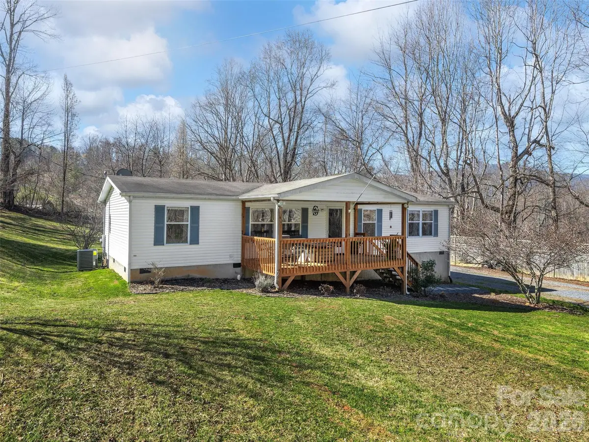 114 Gateway Cove, Canton, NC 28716 - #1