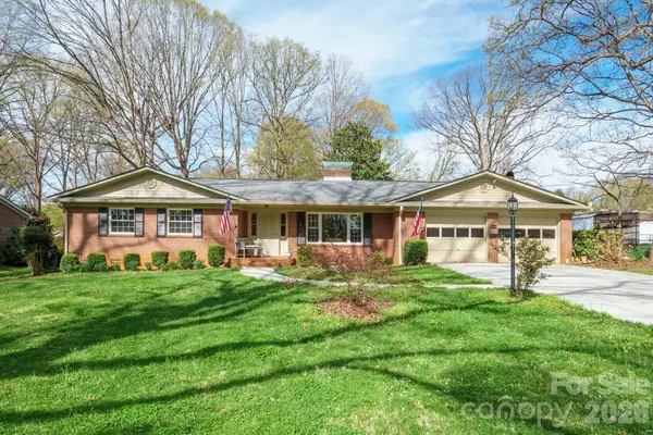 513 2nd Avenue Place Ne, Conover, NC 28613