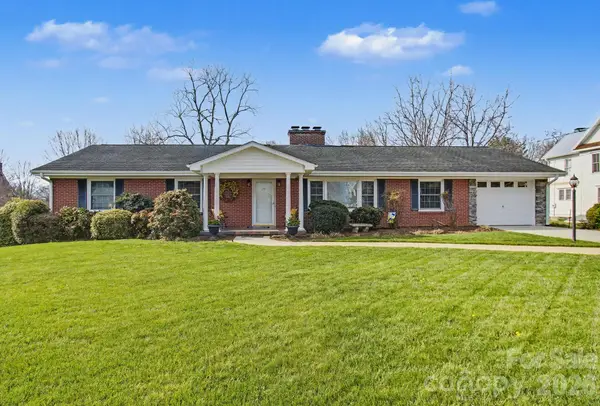 24 Church Street, Weaverville, NC 28787