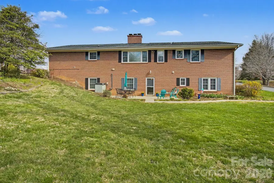 24 Church Street, Weaverville, NC 28787 - #2