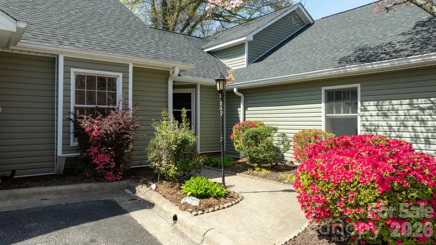 247 5th Avenue Ne #8, Hickory, NC 28601 - #2