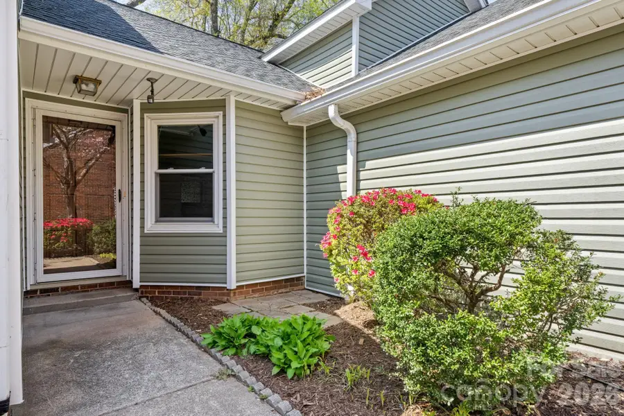 247 5th Avenue Ne #8, Hickory, NC 28601 - #3