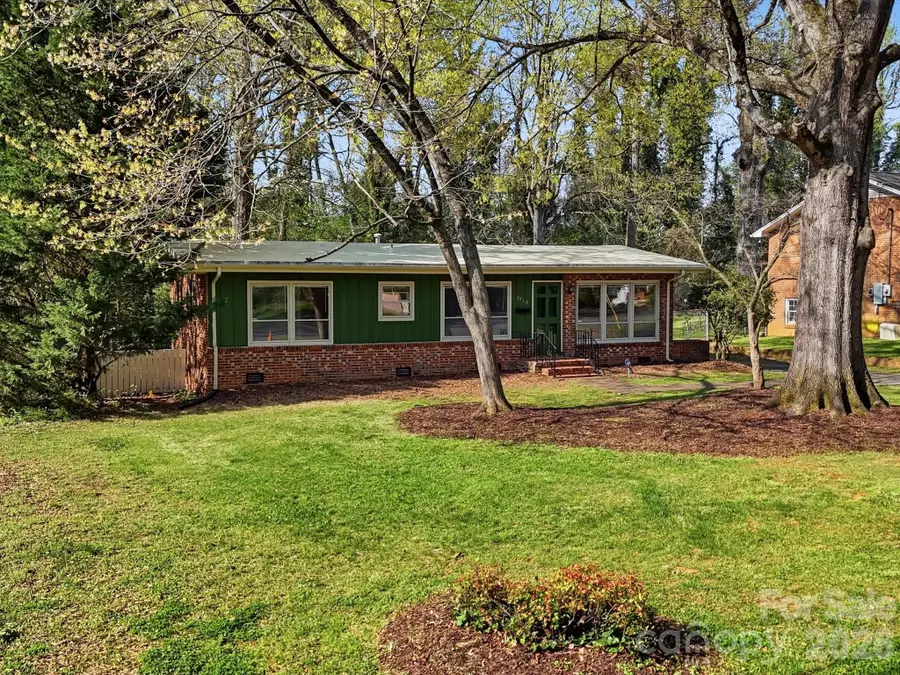 3718 Country Club Drive, Charlotte, NC 28205 - #3