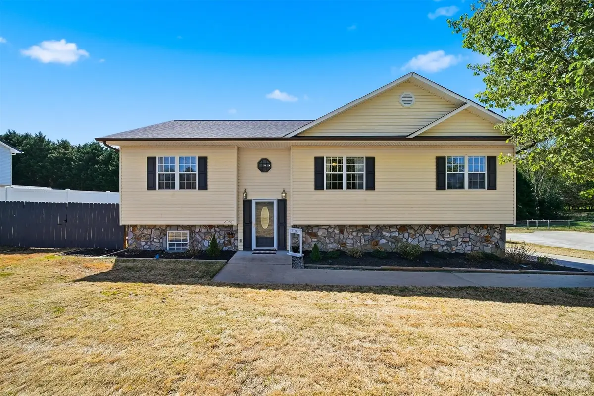 696 Pine Mountain Road, Hudson, NC 28638 - #1