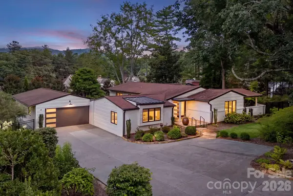28 Forest Road, Asheville, NC 28803