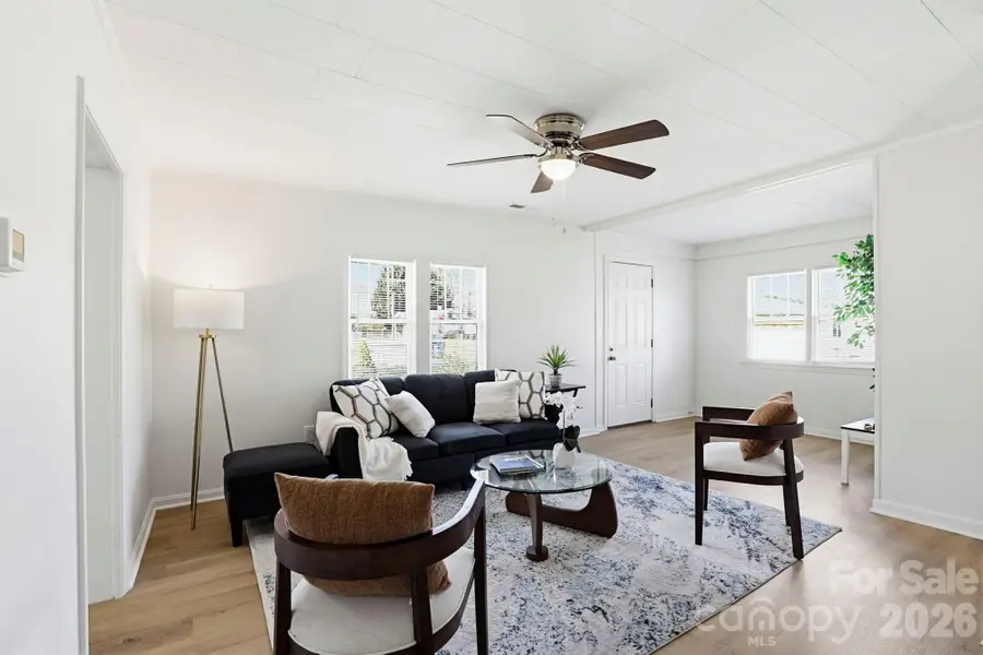 26 Francis Street, Waynesville, NC 28786 - #2