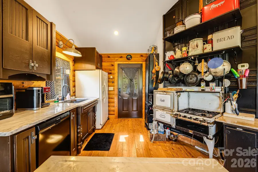 409 Hamlet Drive, Burnsville, NC 28714 - #3