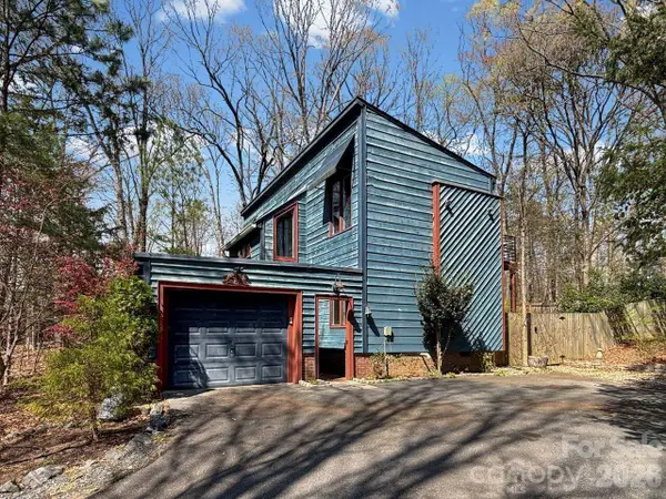 7221 Delta Lake Drive, Charlotte, NC 28215