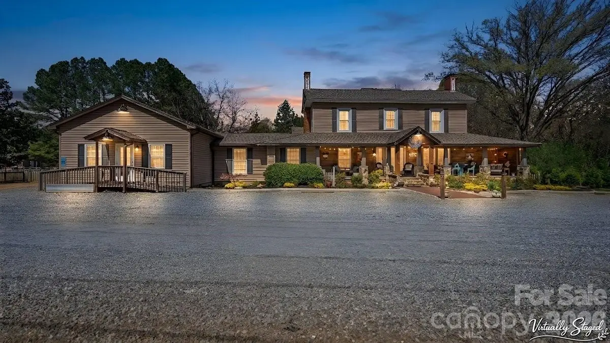 1307 Oakridge Farm Highway, Mooresville, NC 28115 - #1