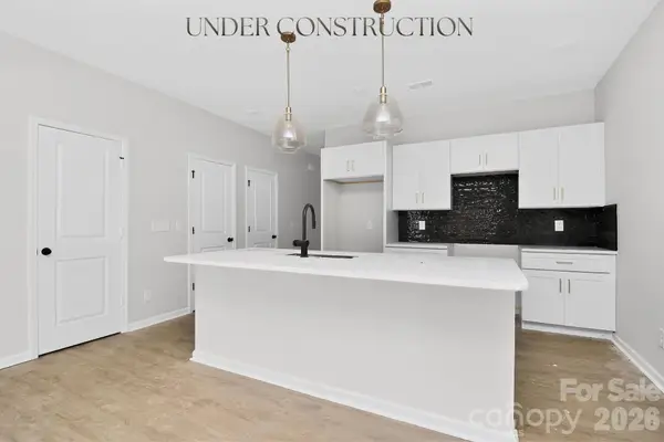 341 N Hoskins Road, Charlotte, NC 28216