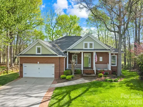 15815 Kincardin Drive, Huntersville, NC 28078