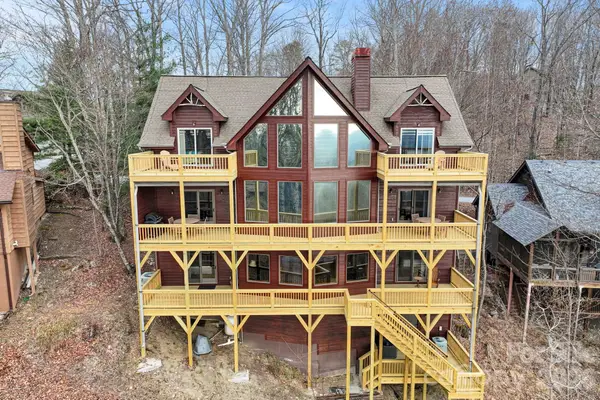 277 Kestrel Court, Sapphire, NC 28774