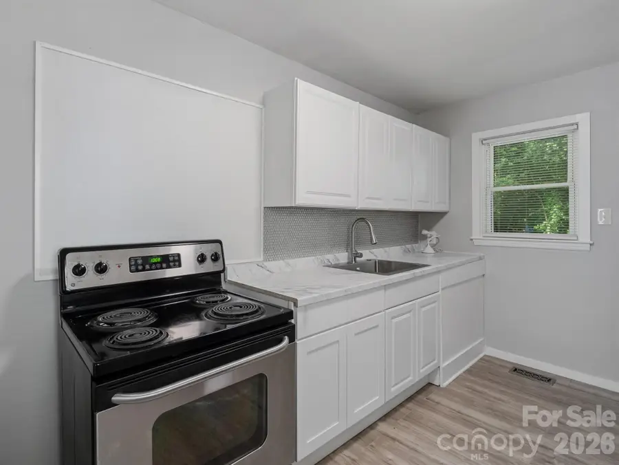 1609 Taylor Avenue, Charlotte, NC 28216 - #2