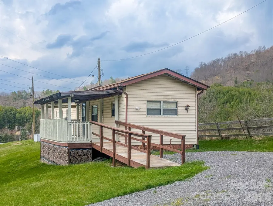 107 Mockingbird Lane, Burnsville, NC 28714 - #2