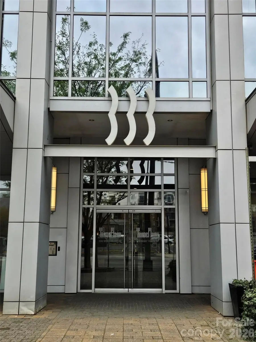 333 W Trade Street #1202, Charlotte, NC 28202 - #2