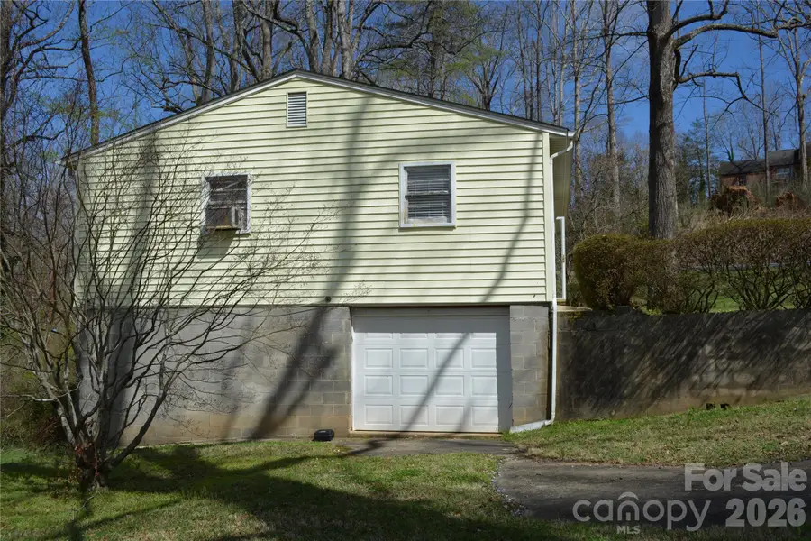 624 Broadway Street Nw, Lenoir, NC 28645 - #3