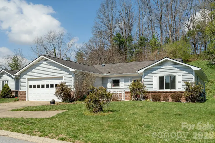 176 Derbyshire Drive, Hendersonville, NC 28792 - #2