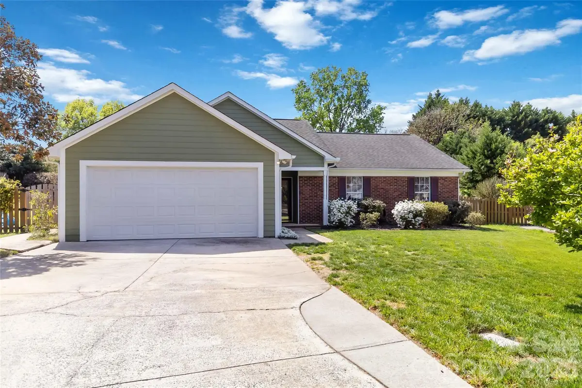 12100 Landing Green Drive, Charlotte, NC 28277 - #1