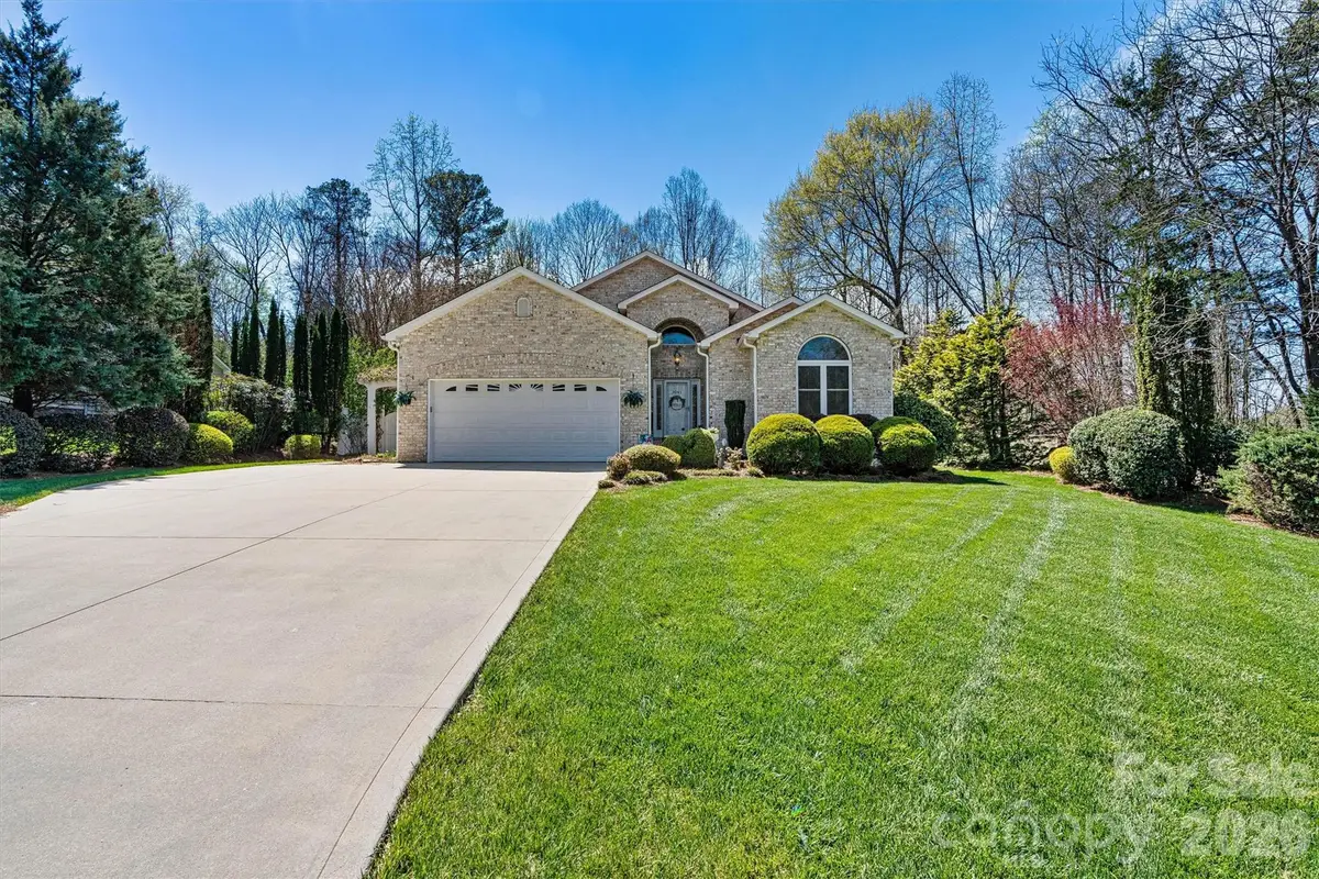 3041 Peachtree Street Extension, Claremont, NC 28610 - #1