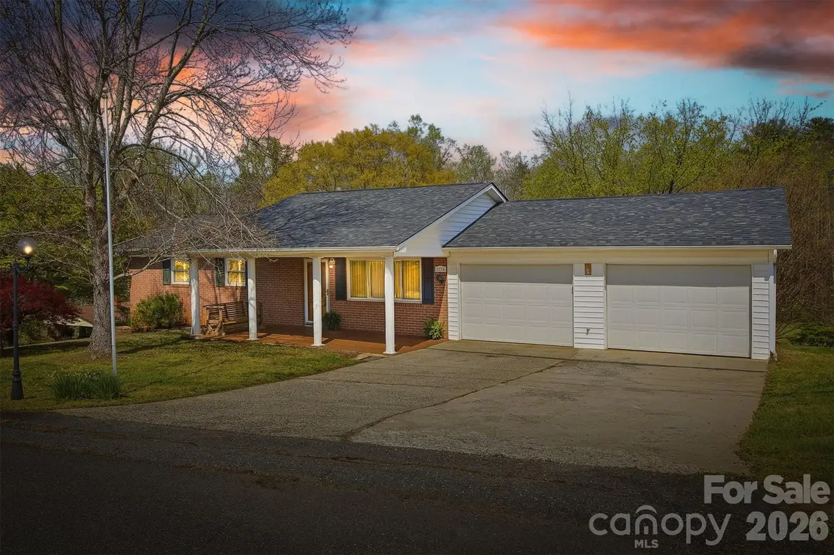 2174 Chester Avenue, Morganton, NC 28655 - #1