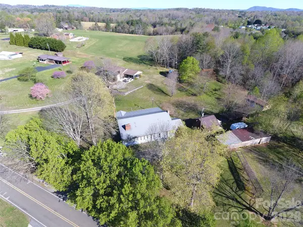 4543 Horseshoe Bend Road, Hudson, NC 28638